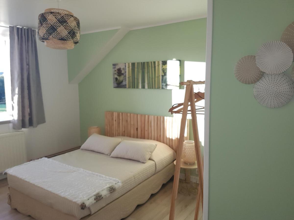 Lucriolla Hotel Oree-d'Anjou Ngoại thất bức ảnh