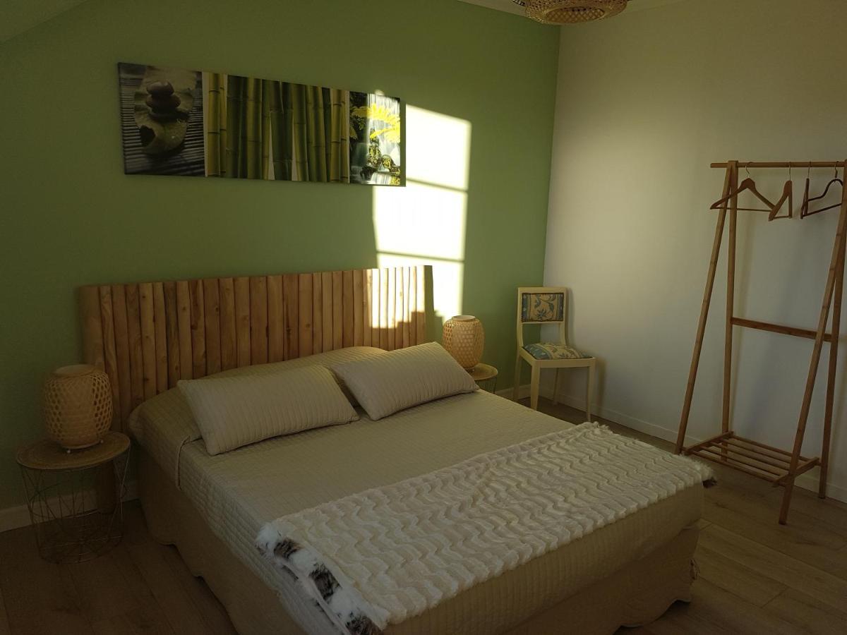 Lucriolla Hotel Oree-d'Anjou Ngoại thất bức ảnh